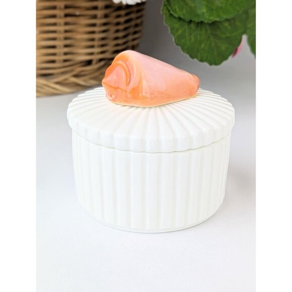 White Bone China Trinket Box with Peach Conch Shell Lid Coastal Elegant Keepsake - Picture 7 of 7